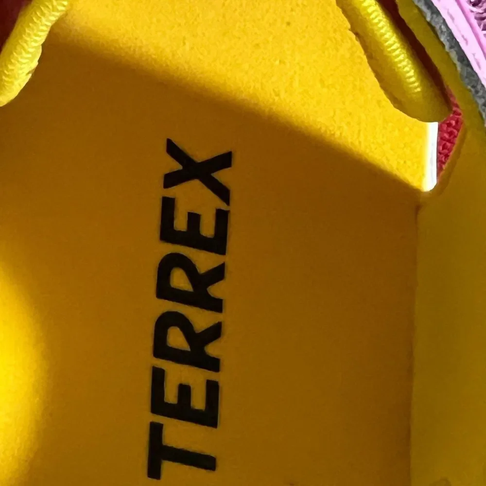 NWT Adidas Terrex Lego Captain Toey Kids’ Pink Sandals, Youth  6 (Women’s sz 8)